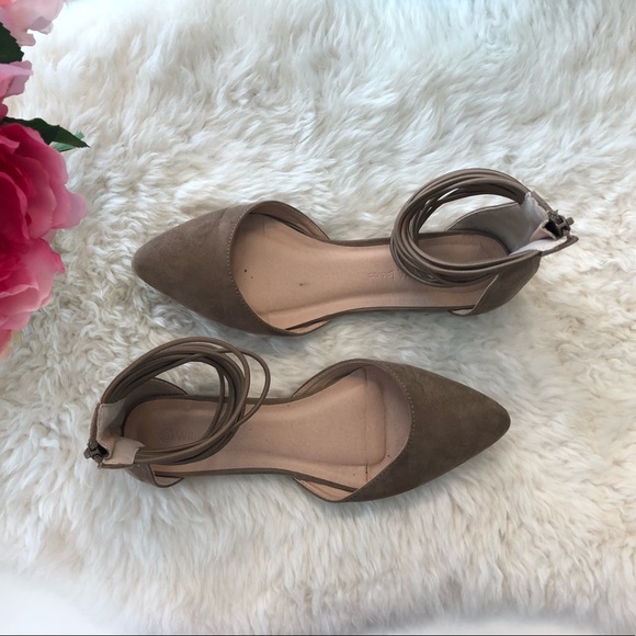 Modcloth Shoes - Taupe pointed flats